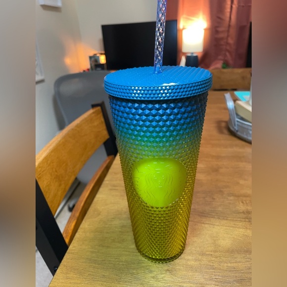 ✨Starbucks 24oz Studded Tumbler - Picture 2 of 10